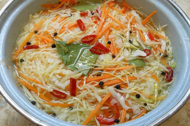 Очень вкусная капусточка, маринованная за 2 часа! Сказочный рецепт! Очень вкусная капусточка, маринованная за 2 часа! Сказочный рецепт!