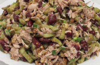 Быстрая закуска на «экстренный случай»: салат с курицей и фасолью