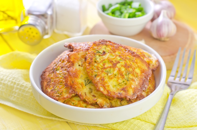 Вкуснейшие котлеты из кабачков: диетическими назвать никак нельзя, зато гости едят и нахваливают Вкуснейшие котлеты из кабачков: диетическими назвать никак нельзя, зато гости едят и нахваливают