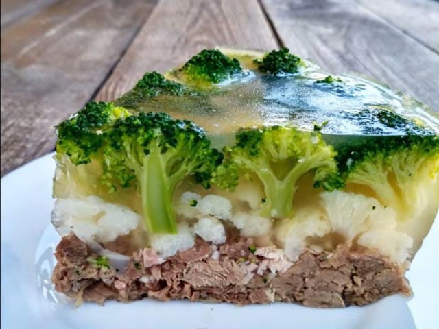 Закусочный мясной торт &laquo;Леший&raquo; &mdash; невероятная подача праздничного блюда
