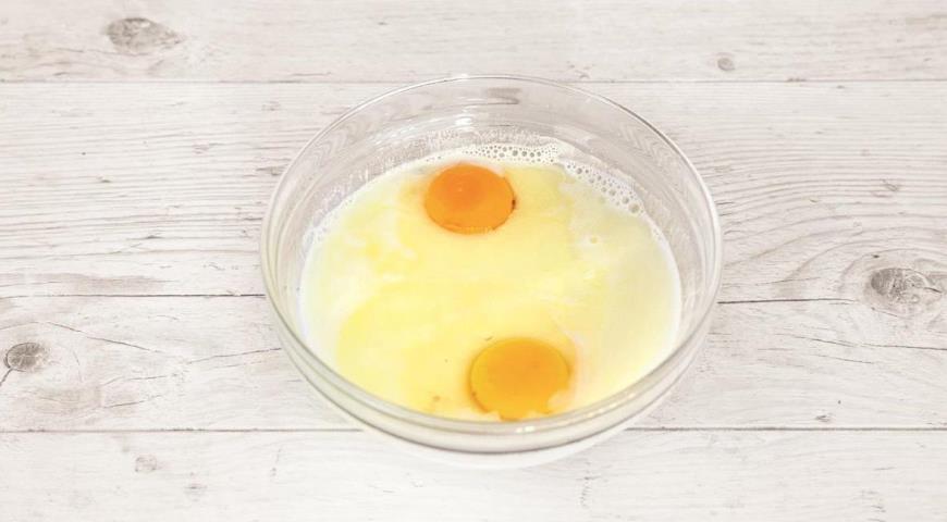 Ватрушки с лимонным творогом и изюмом
